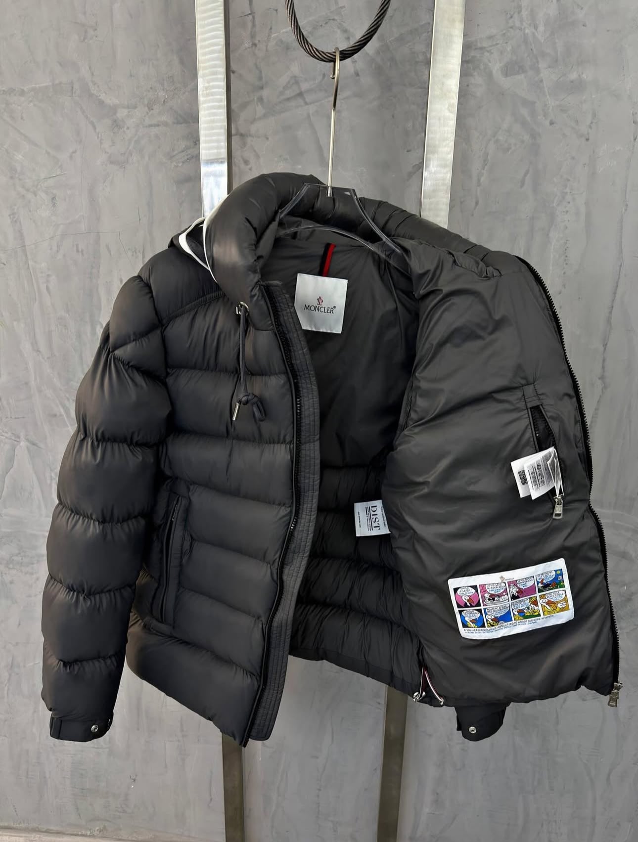 Moncler jacket - K747