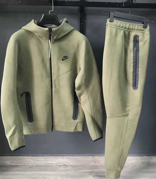 Nike Tech Fleece Gr-116 K25