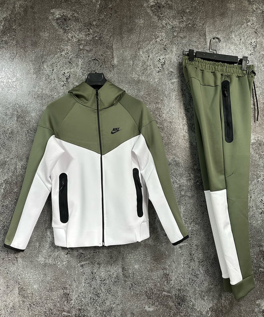 Set Nike Tech - 2025 New Khaki/White