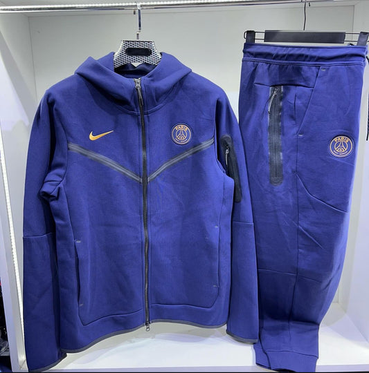 Nike Tech Fleece Gr-125 K25