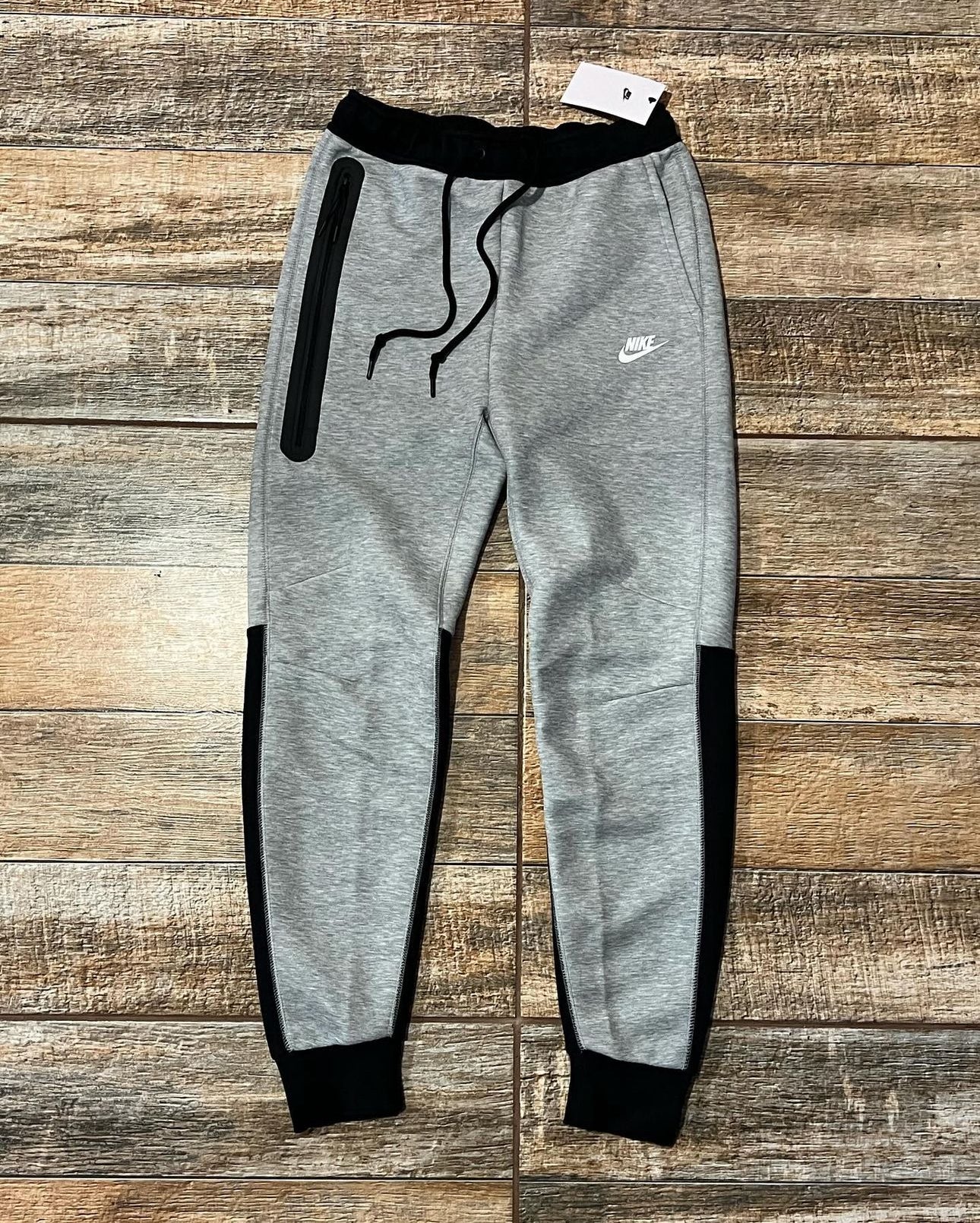 Nike Tech Black-Grey K25
