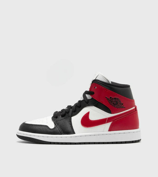Air Jordan 1 High “Chicago”