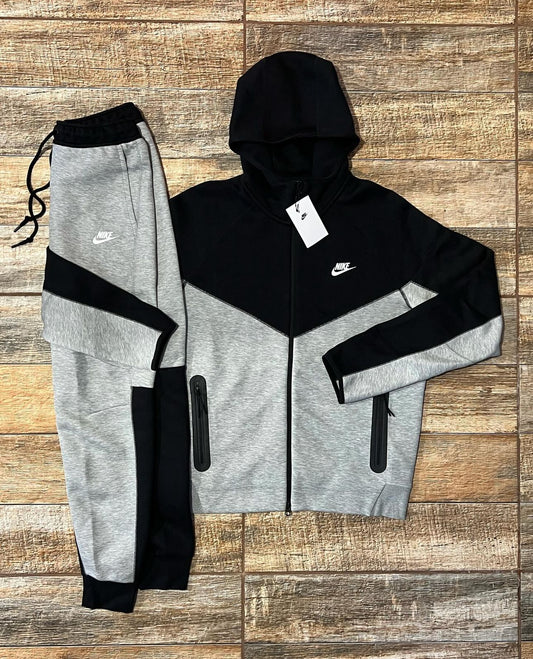 Nike Tech Black-Grey K25