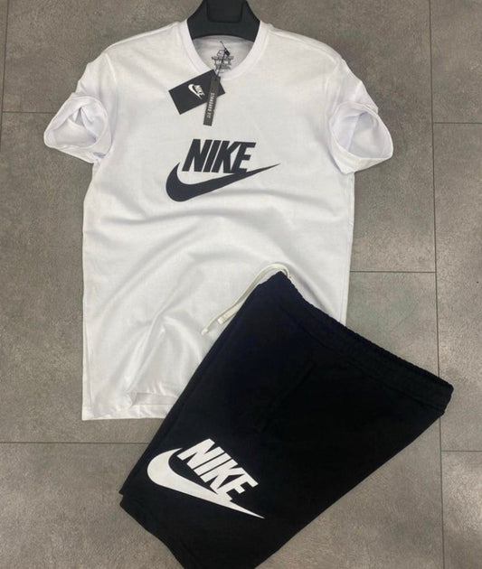 Nike Club Fleece Lifestyle Qr-04 K26