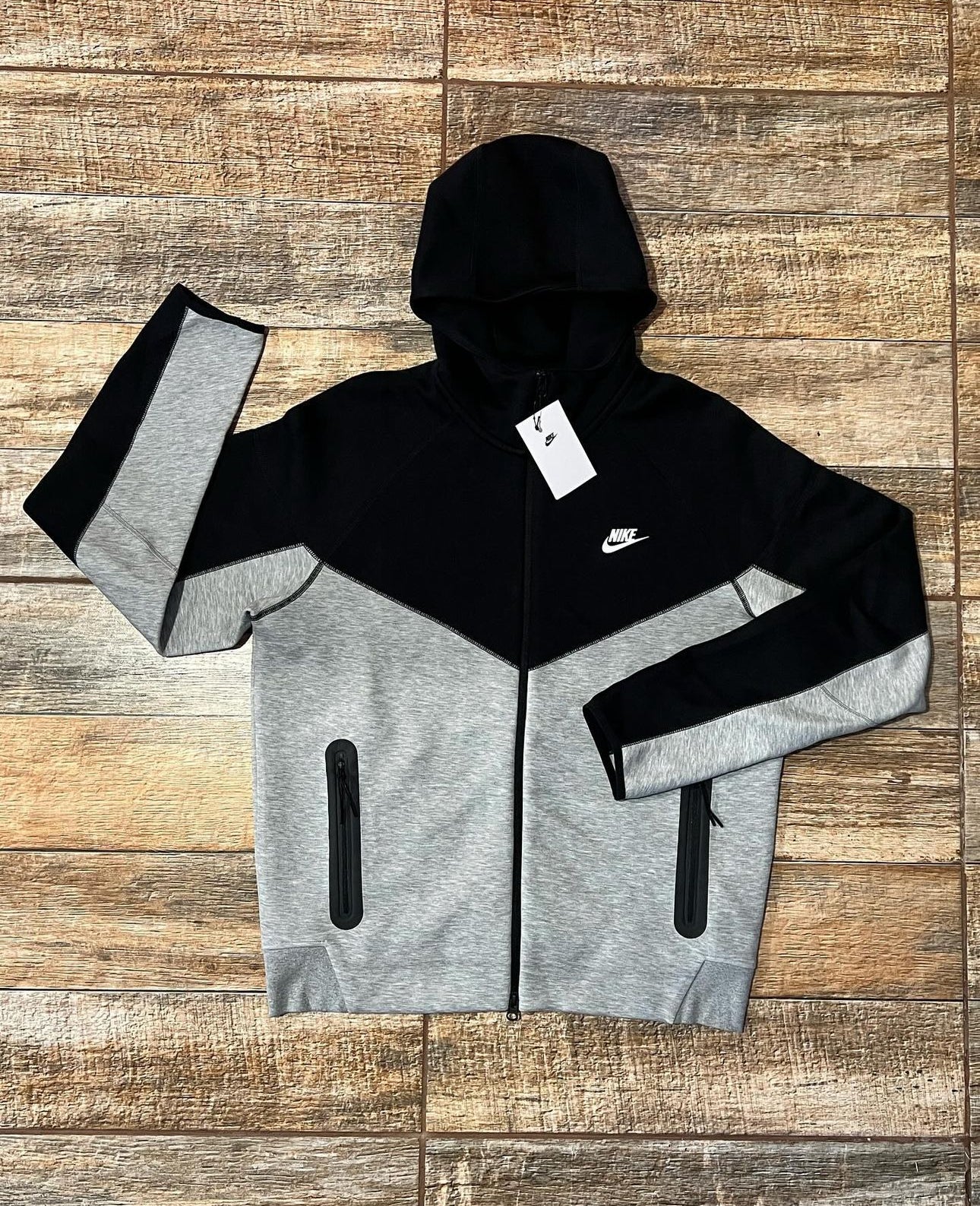 Nike Tech Black-Grey K25