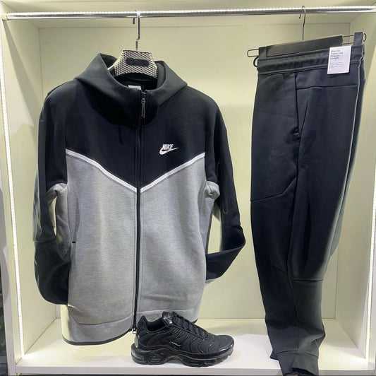 Nike Tech Fleece Gr-126 K25