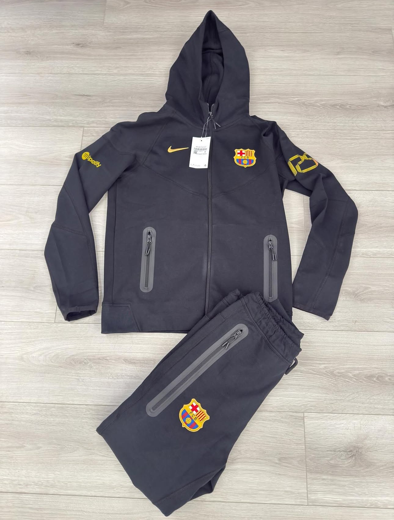 Set Nike Tech Barcelona- TC083