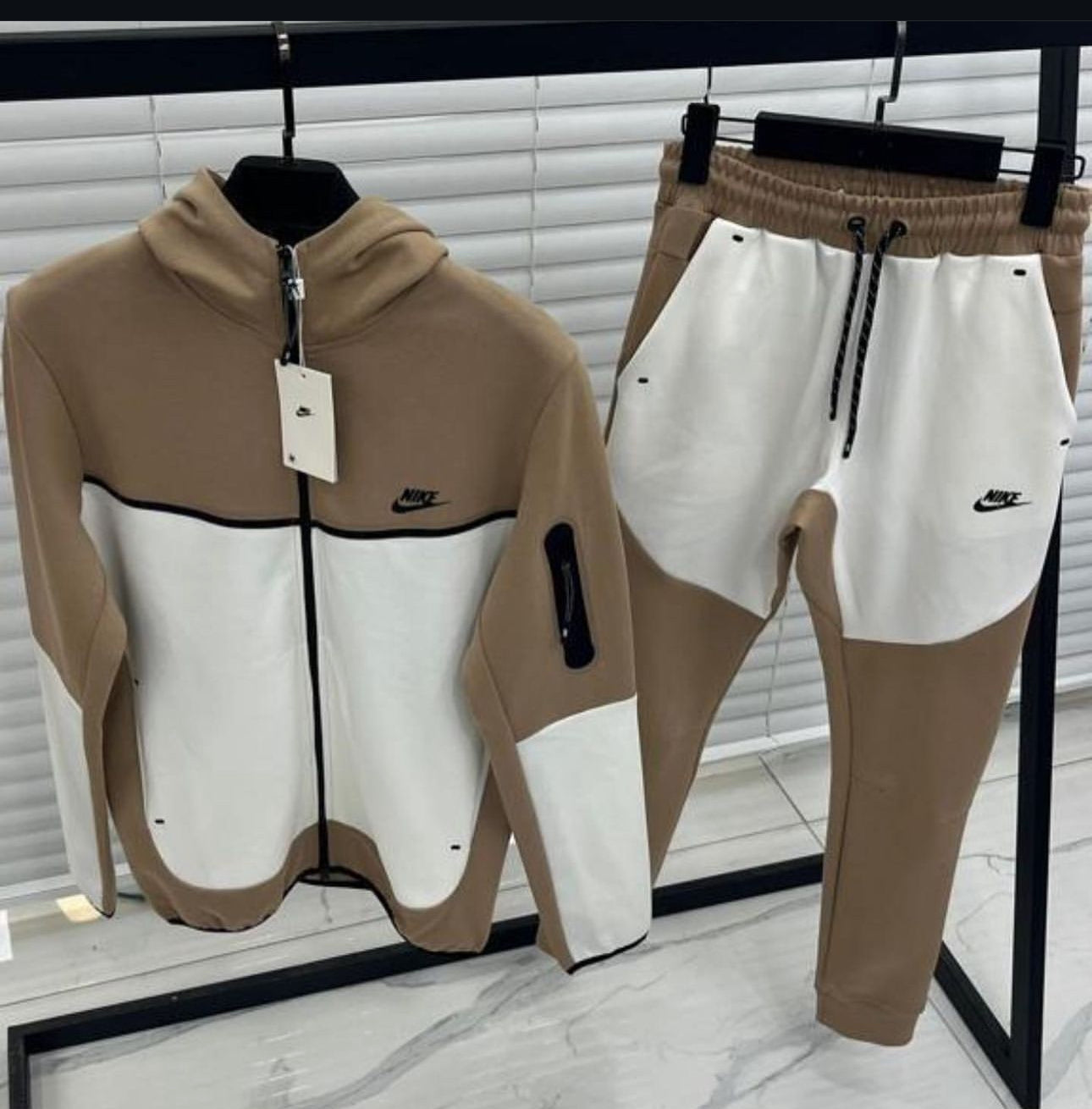 Nike Tech ensemble Gr-144 K25