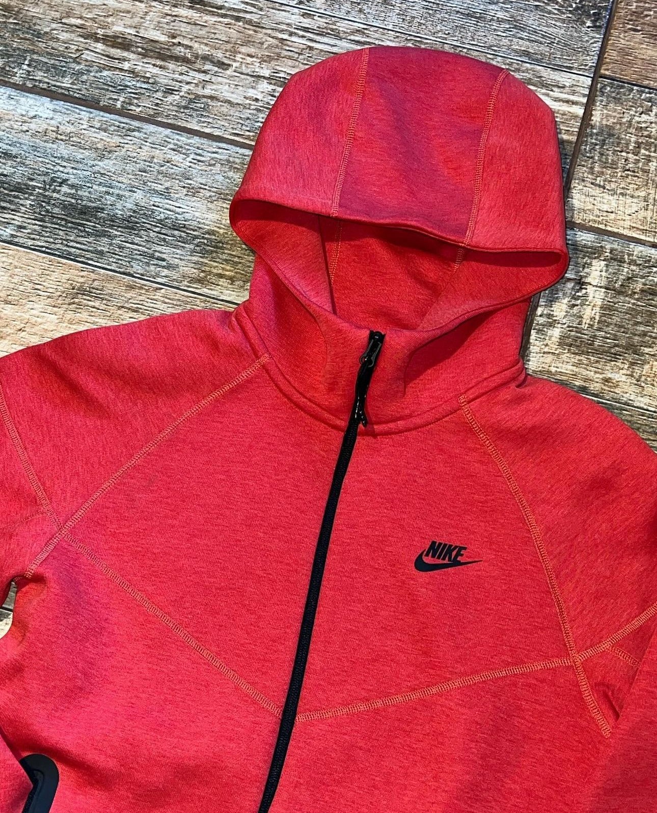 Nike Tech Trend Red K25