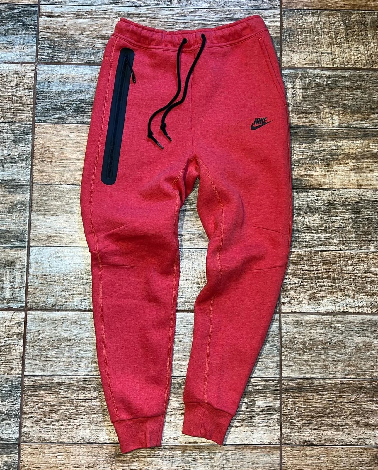 Nike Tech Trend Red K25