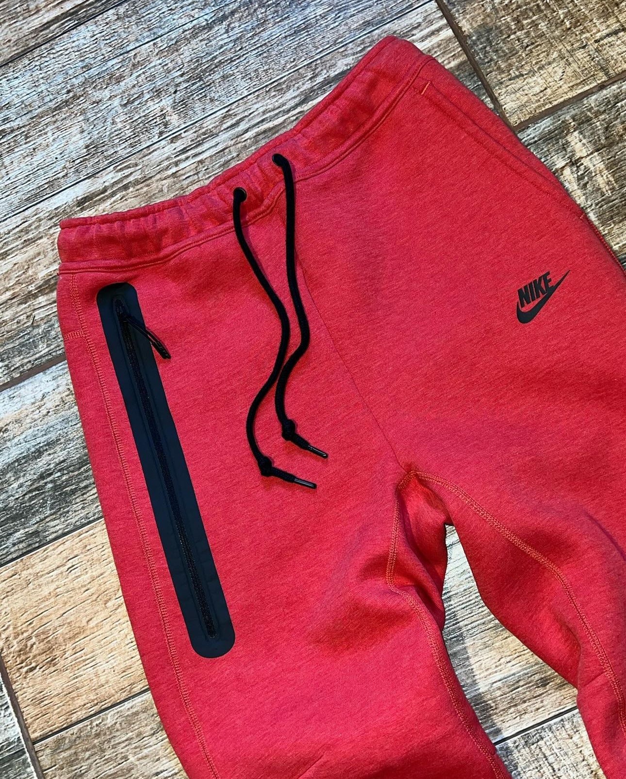 Nike Tech Trend Red K25