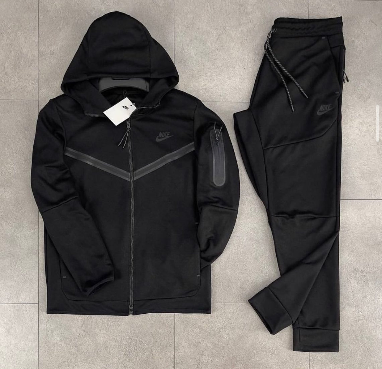 Nike Tech Fleece ensemble Gr-134 K25